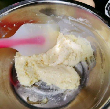 簡約款小清新奶油蛋糕，簡單易做，好吃又好看